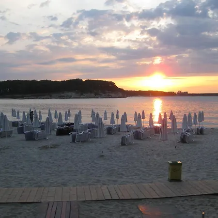 فندق Family Teos