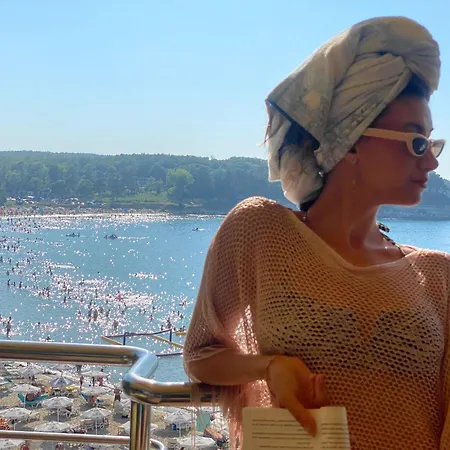 Family Teos 2* كيتن