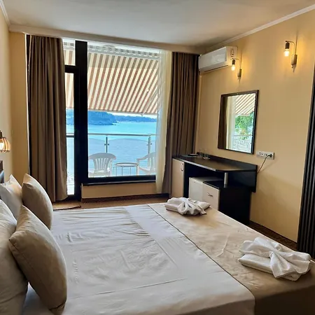 Family Teos Отель 2*